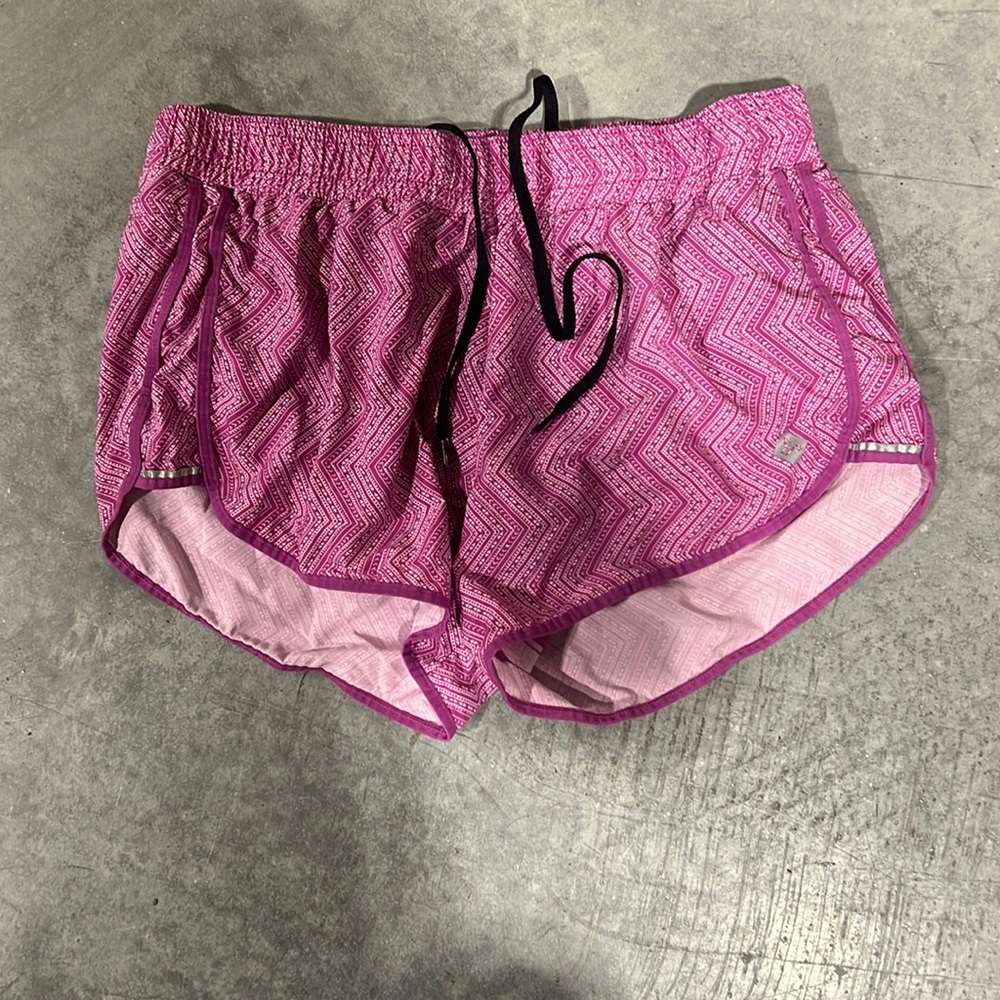 Prana shorts with liner medium